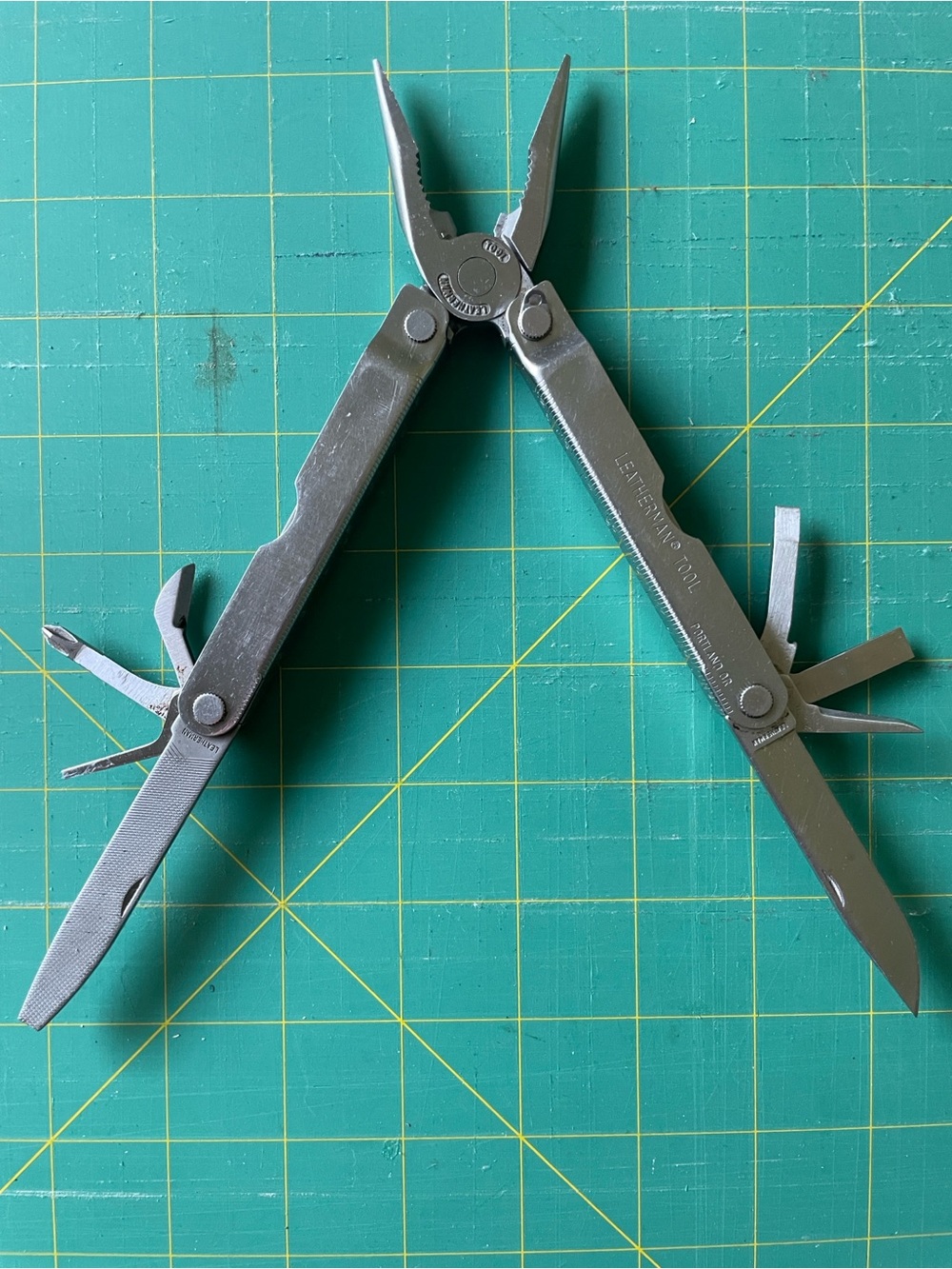 Leatherman Stainless Steel Multi-Tool Original, Great Condition! - Picture 4 of 7